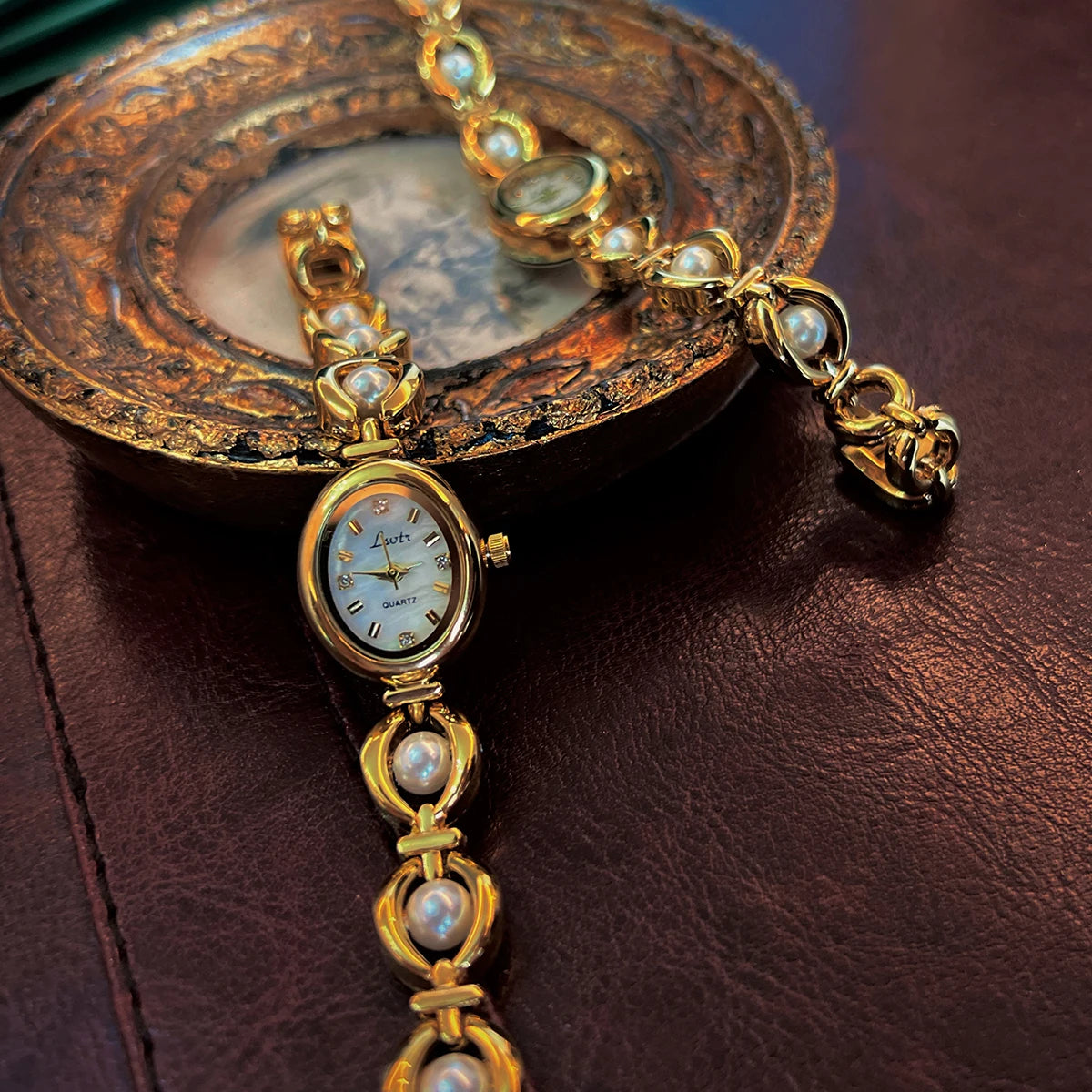 Vionsra™ Vintage Queen By Oli